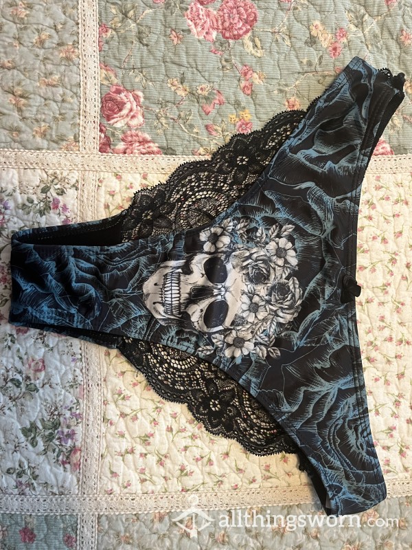 S**y Skull With Lace In The Back Panties