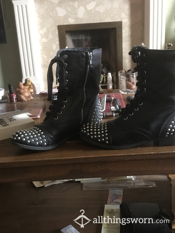 S**y Studded   Black Ankle Boots.