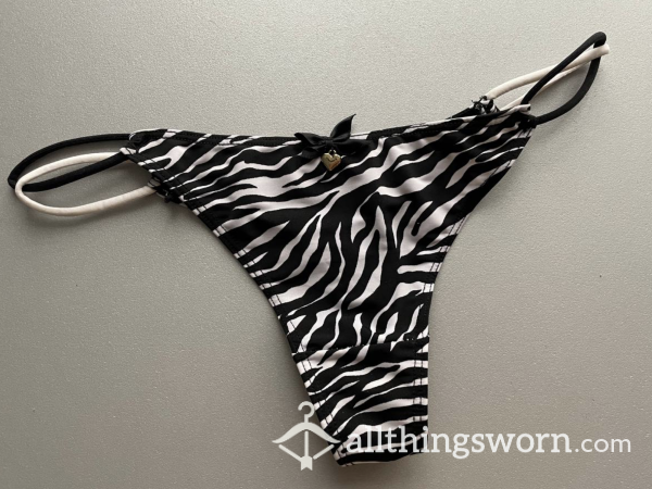 🦓 S**y Thongs With Zebra Print 🦓