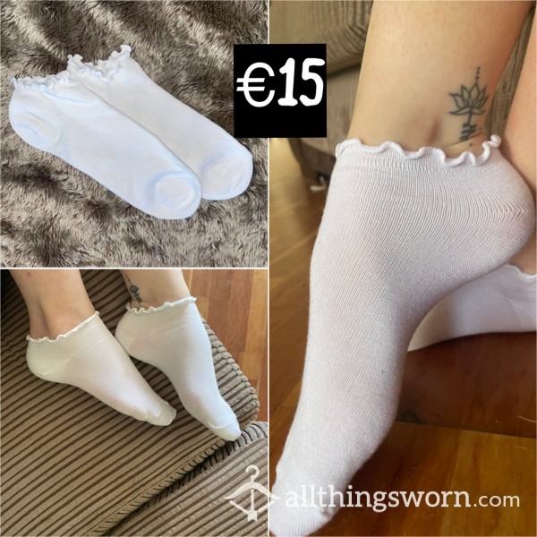 Frilly Hem White Trainer Socks