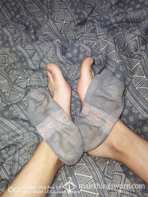 Short Sweaty Socks