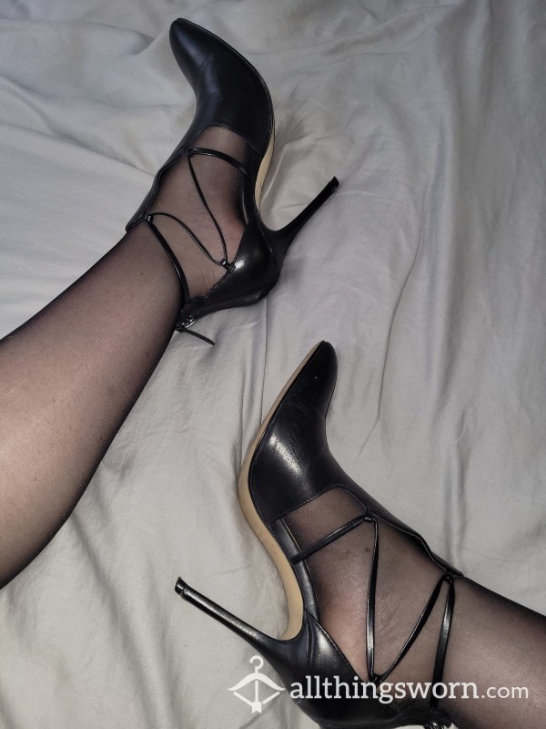 Size 4, Black Worn Heels With Feet Marks 👣