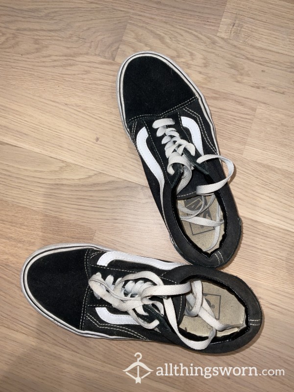 Size 4 Well Worn Vans 💕