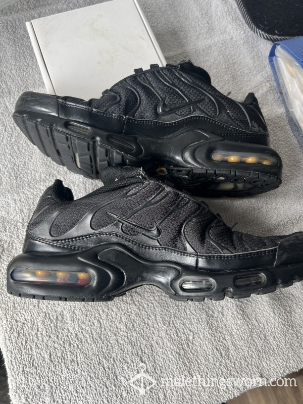 Size 9 Nike Tn Black Used Worn