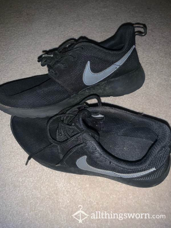 Smelly Nike Gym Trainers