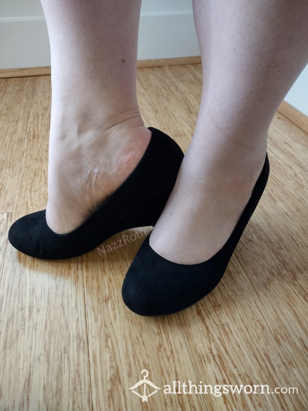 Soft Black Wedges