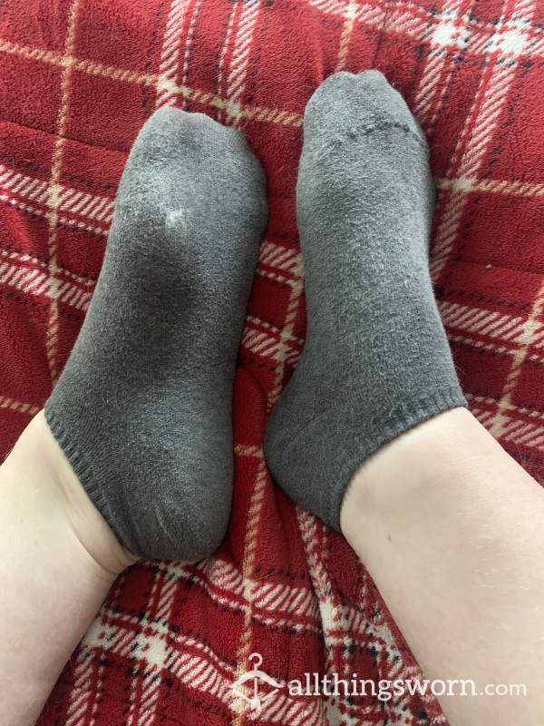 STINKY GRAY ANKLE SOCKS