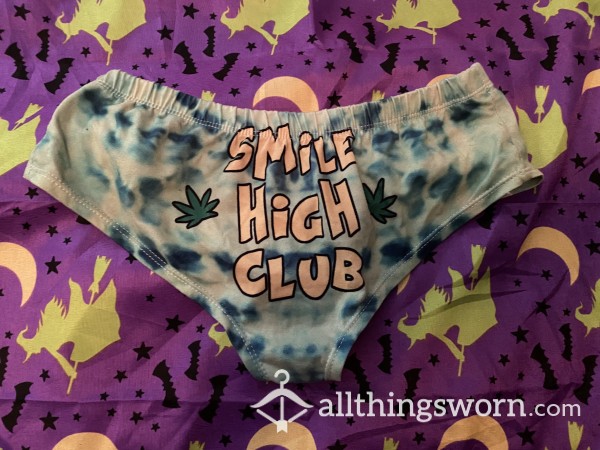 Stoner Girl Panties Worn By Goth Girl 🦇