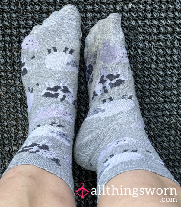 Currently 5 Days Worn ❤️ Super Well-worn Old Grey Animal Print Crew Socks, Cotton Material