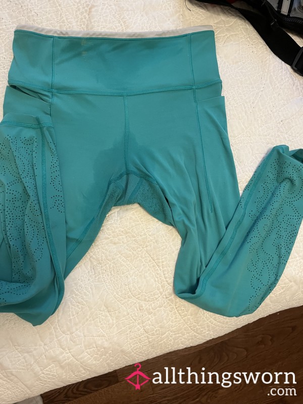 Sweaty Teal Athleta Leggings!