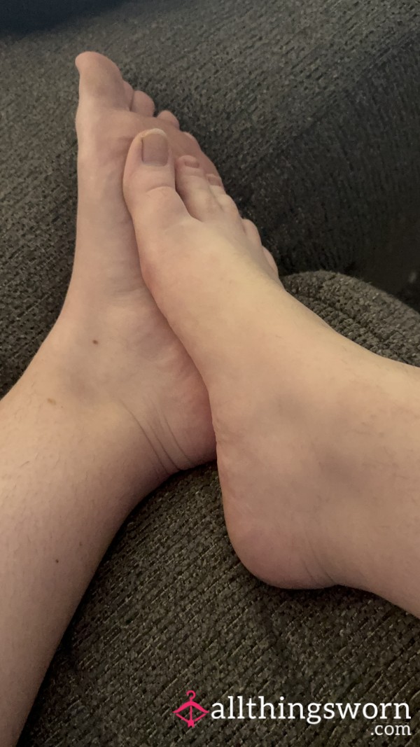 Teasing Foot Rub🤤