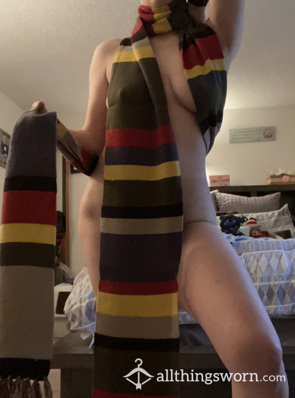 Tom Baker Scarf Photo Set