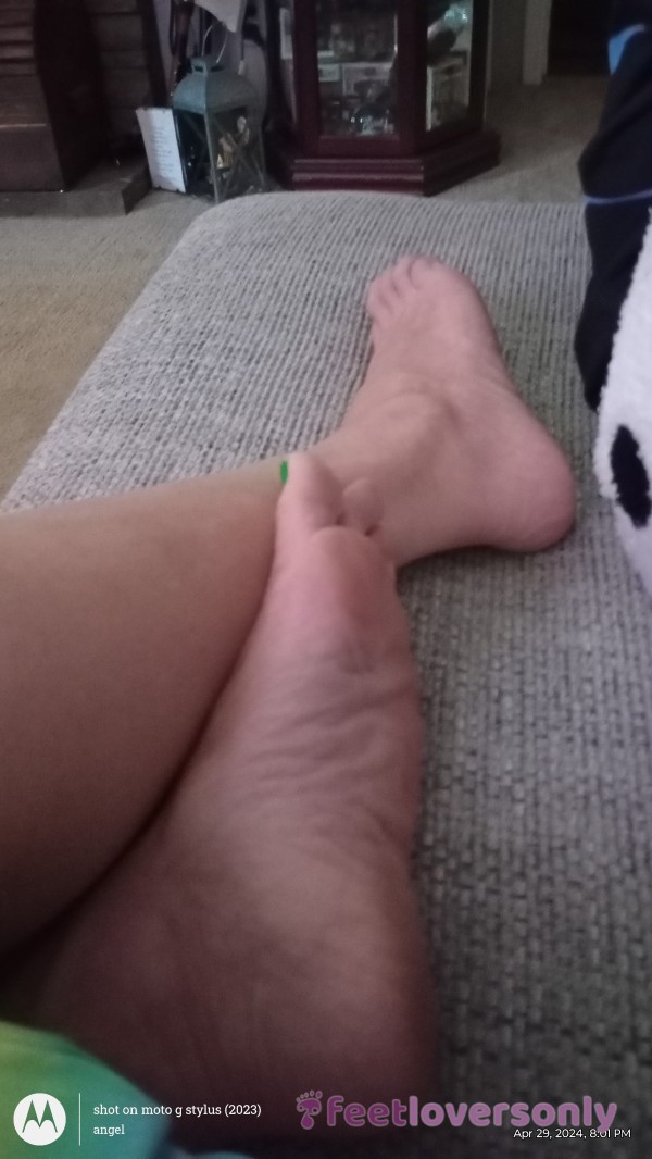 U Want To Buy Some Feet Pics