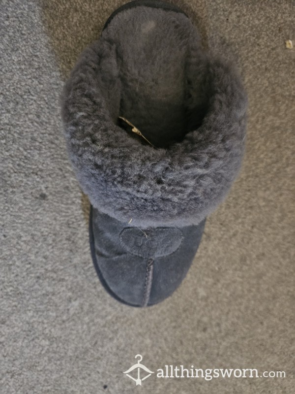 Ugg Well Worn Fluffy Slippers