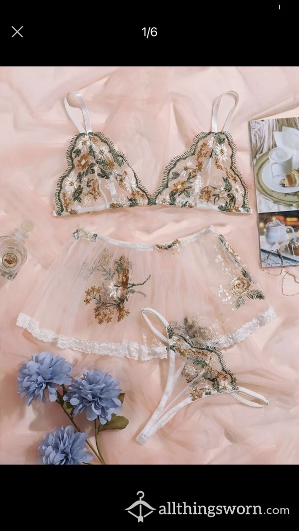 Used 3pc See-Through Lace Flor*l Lingerie Set