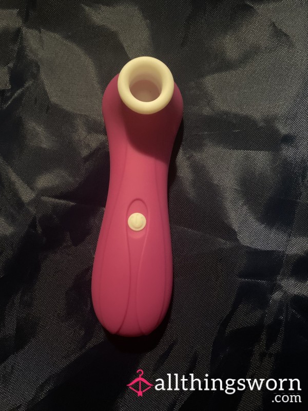 Used Clit Sucking Toy 💦