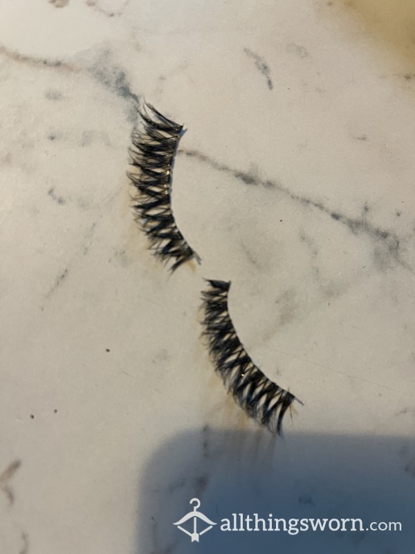 Used Eyelashes