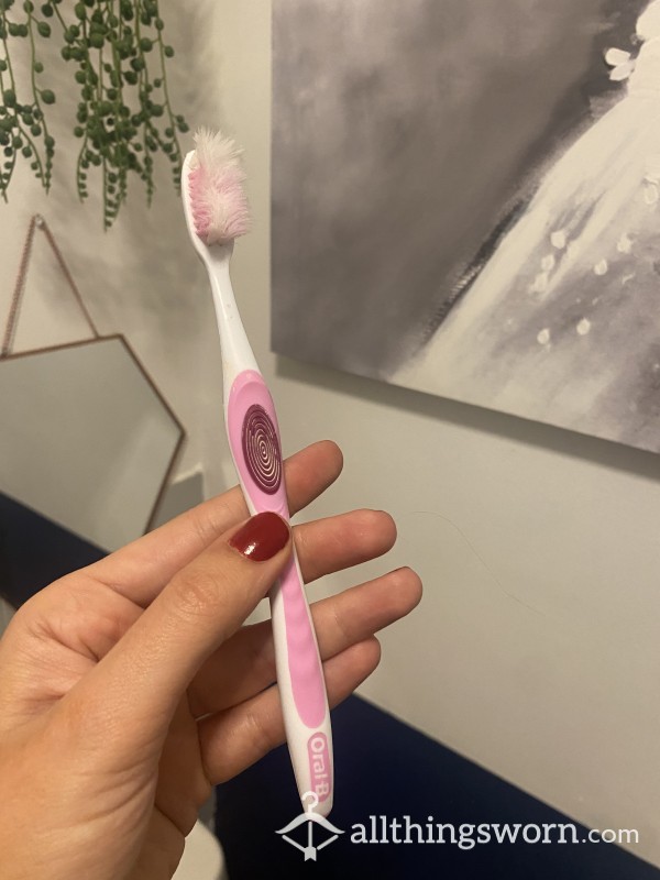 Used Goddesses Toothbrush 🪥