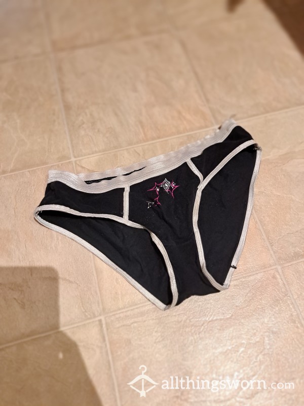 🌸🌸*Used, So Old! & FUN* WORN PANTIES 🖤  Falling Apart!!!