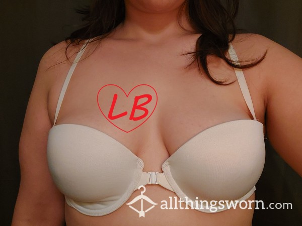 USED WHITE STRAPLESSL/CONVERTIBLE BRA SIZE 36C