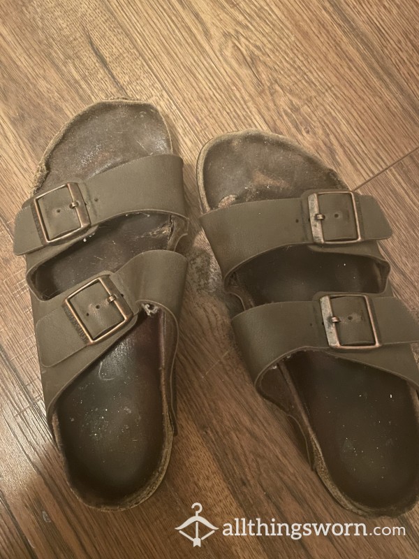 Very Worn Birkenstocks👣