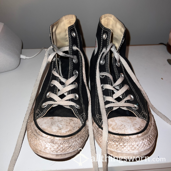 VERY Worn Black Converse UK Size 6