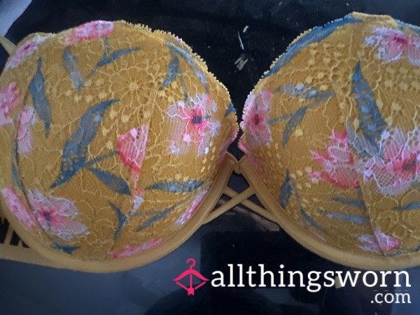 Victoria Secret (34DDD)