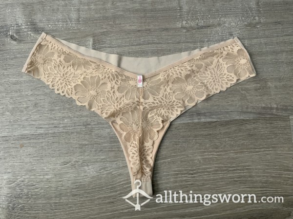 VS Floral Lace No-show Thong