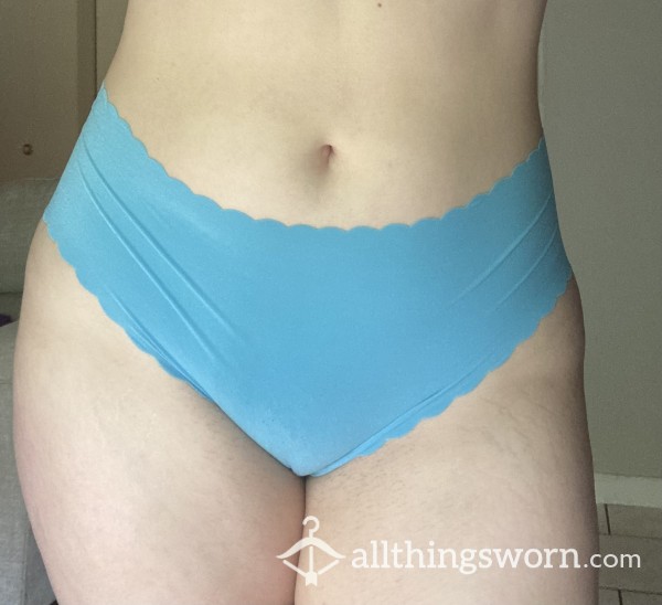 VS PINK Blue Seamless Cheekie