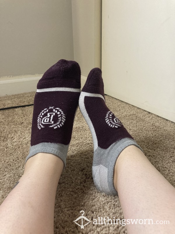 VS PINK Burgundy Ankle Socks