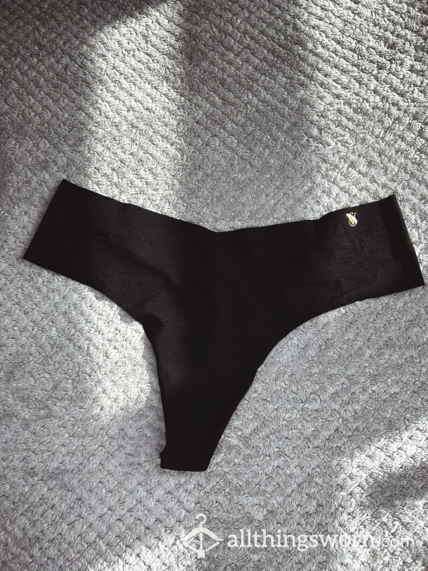 Victoria’s Secret Thong 🖤