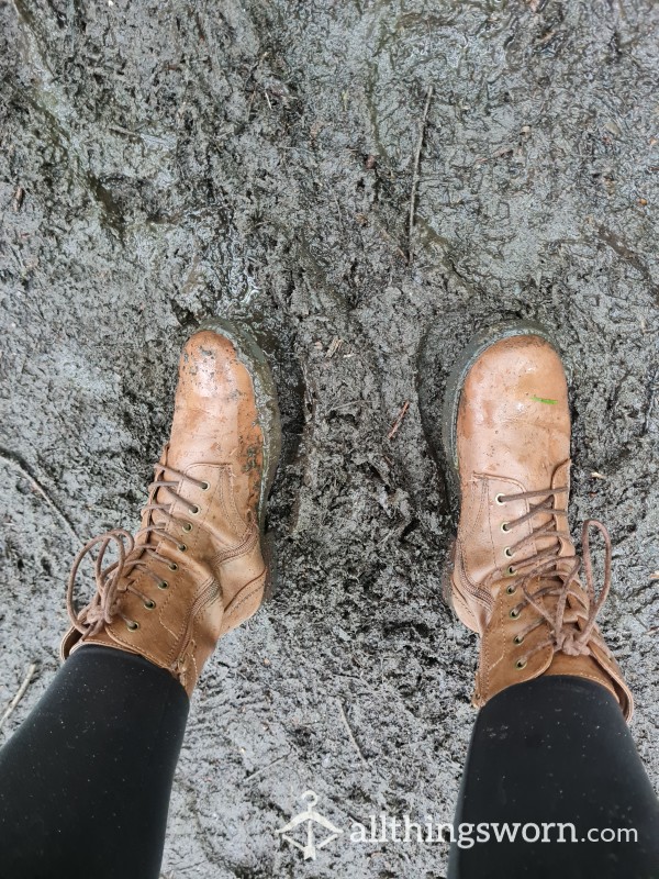 Walking In The Mud 💦