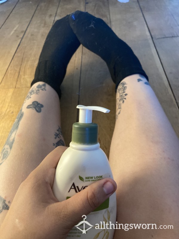 Watch Ma**age Lotion Into My Feet - 5 Minutes