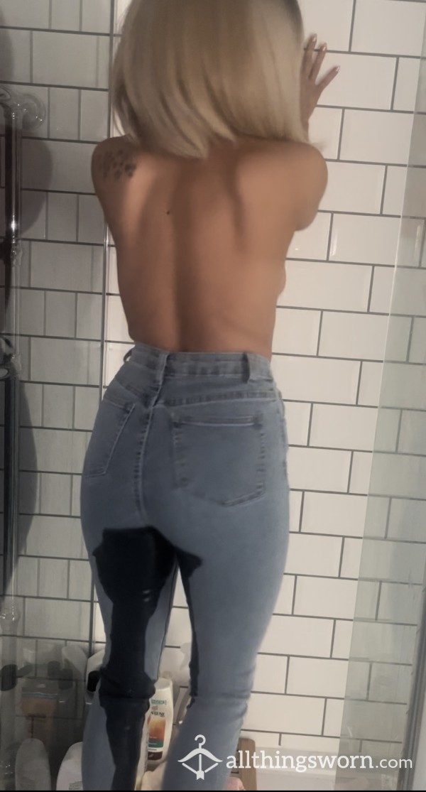 Watch Me Pee In My Jeans 💦💦