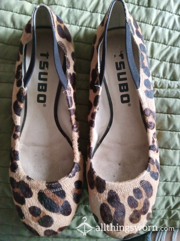 Well Loved Cheetah Print Flats.. Size 8