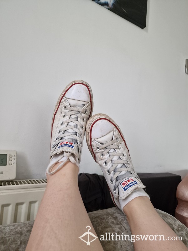 Well Loved White Leather Converse👟