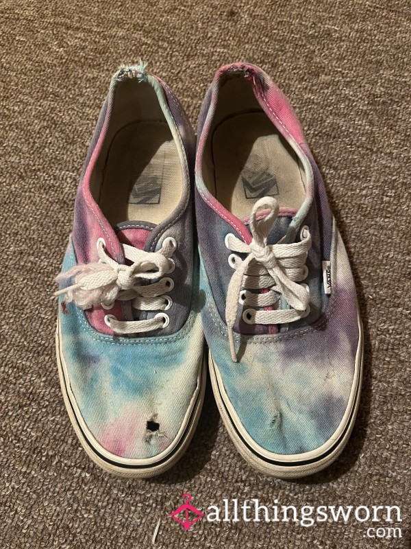 🦋 Well Worn And Ripped Tie Dye Vans Sneakers 🦋