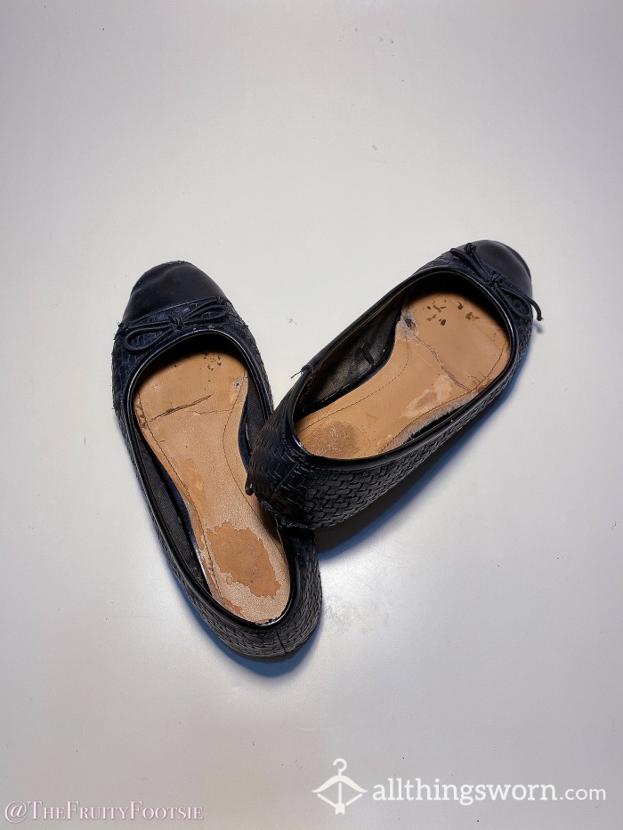 *WELL WORN* Ballerina Flats