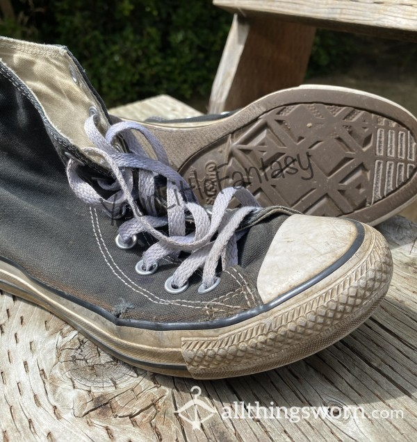 Well Worn US 7.5 Black Converse