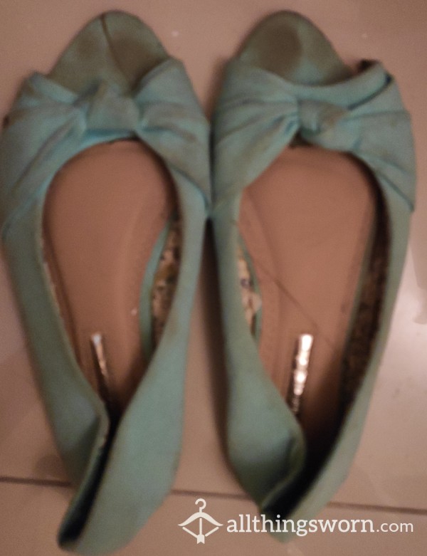 Well Worn P**p Toe Flats