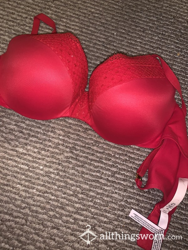 Well Worn Red Lace Victoria’s Secret Bra 36c