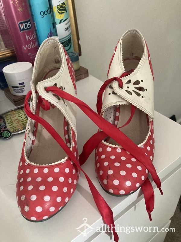 Well Worn Size 5 Polka Dot Heels