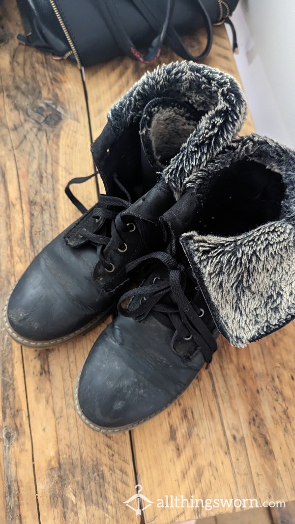 Well Worn Smell Black Combat Fur Boots