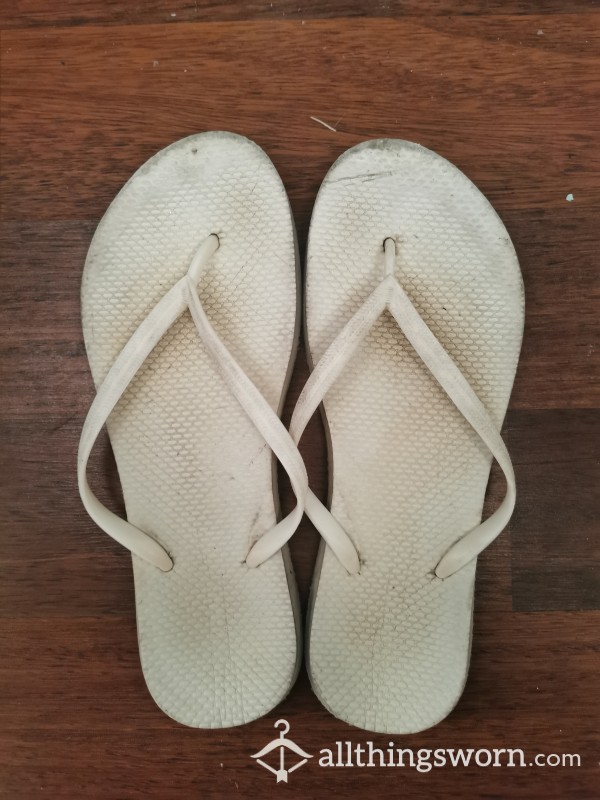 Wellborn Stained Flip-flops