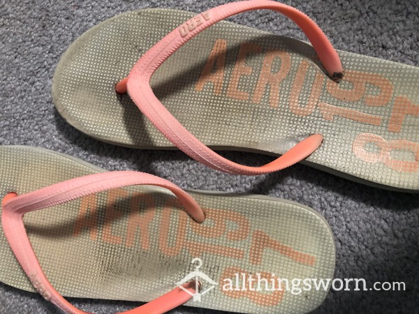 Welllll Worn Aeropostale Flip Flops