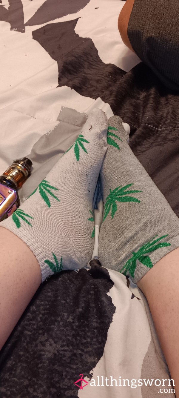 White And Green 420 Flower Socks