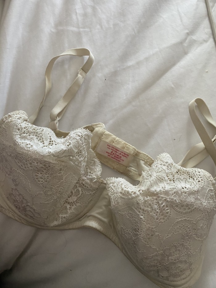 White And Lace WORN Bra 36C ELLE