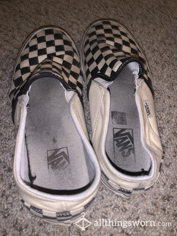 WHITE CHECKERED VANS