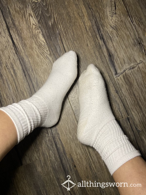 White Crew Socks 🧦