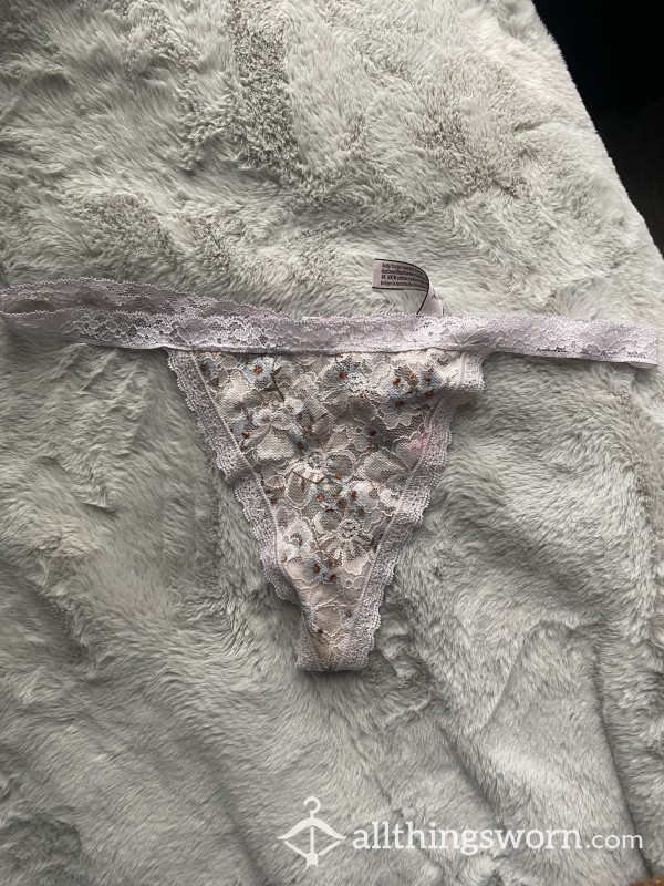 White Flor*l Lace Thong